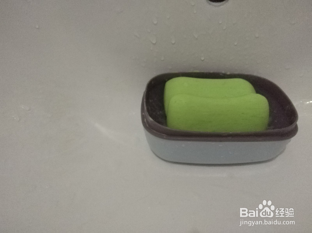 怎么去除衣物上威露士消毒液的味道