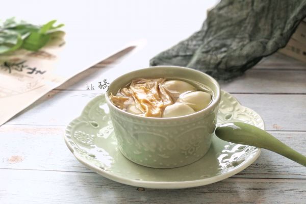 鹌鹑蛋腐竹糖水