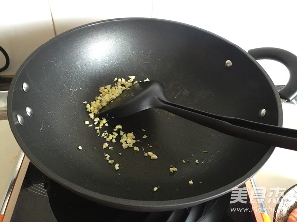 甜辣大虾焖春笋