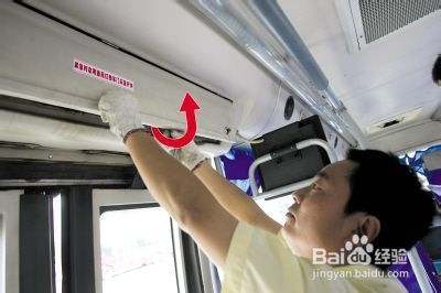 厦门brt爆炸公交车着火如何安全逃生