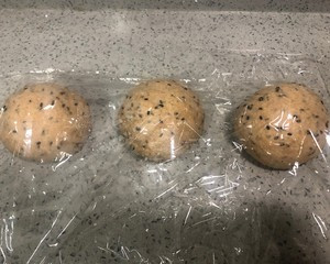 全麦酸奶黑芝麻吐司的做法