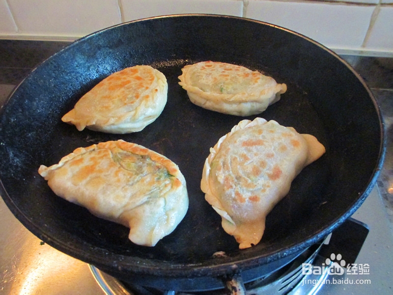 盛夏美食韭菜盒子