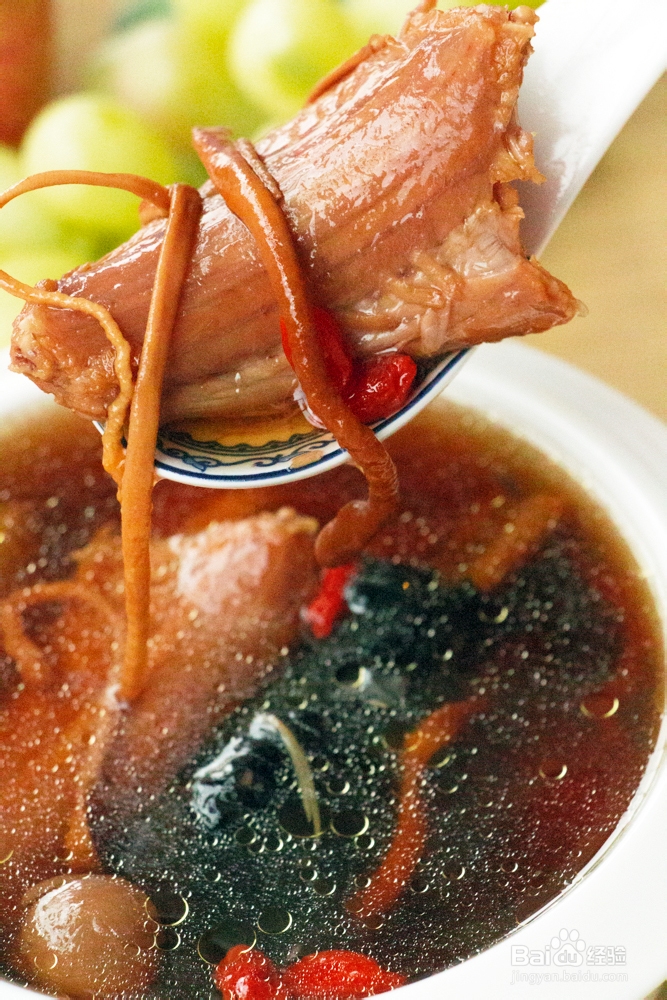 营养丰富的隔水蒸之《龙凤汤》