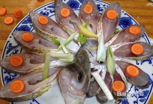 年味之宴客大菜孔雀开屏鱼怎么做？