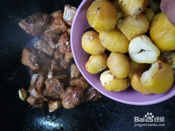 排骨焖板栗好吃的家常做法