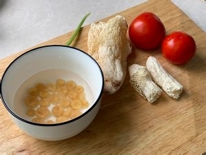 教你怎么做竹荪干贝番茄汤