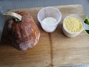 制作南瓜小米粥