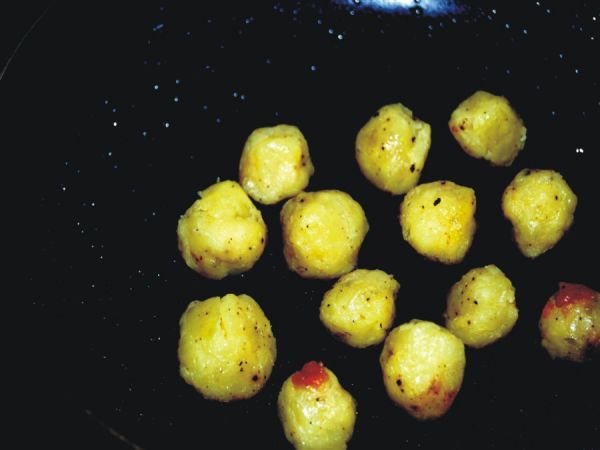 盐煎鸡翅土豆球