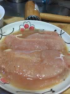 藤椒香辣鸡排的做法