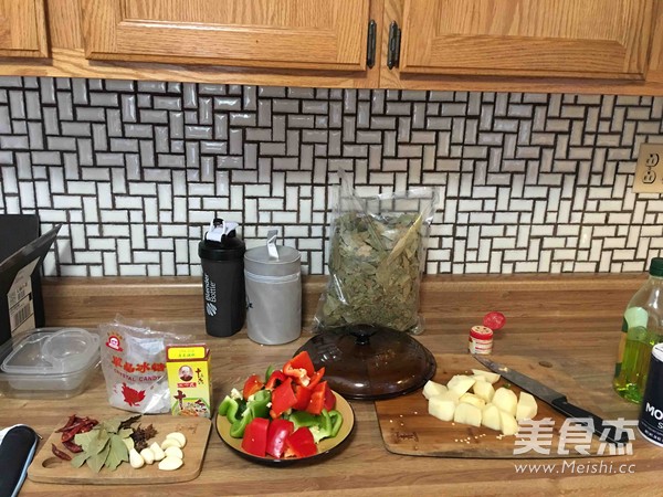 大盘鸡肉的做法