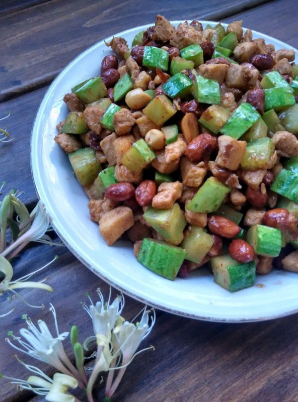 酱香味宫保鸡丁
