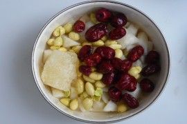 生梨红枣白果汤
