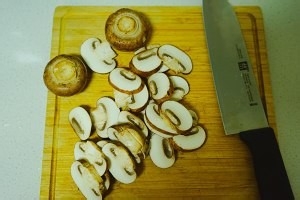 如何做蒜蓉褐菇西兰花