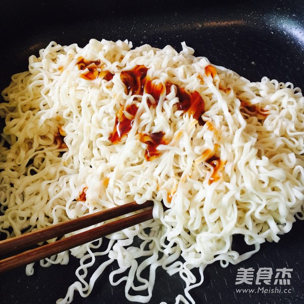 培根炒面的做法
