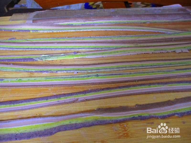 玩儿出色彩---彩带面条