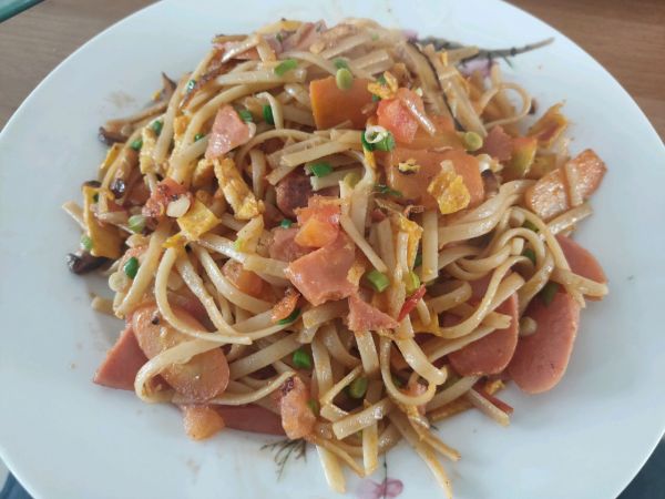 番茄火腿鸡蛋意大利面