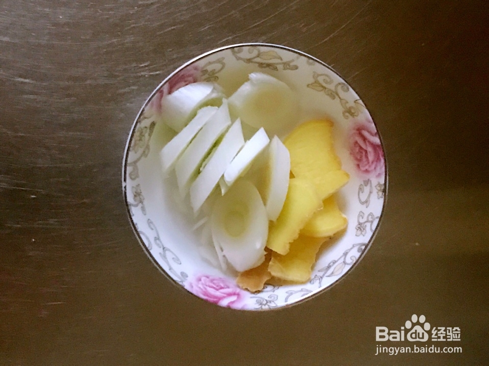 老厨师教你做鱼头豆腐汤