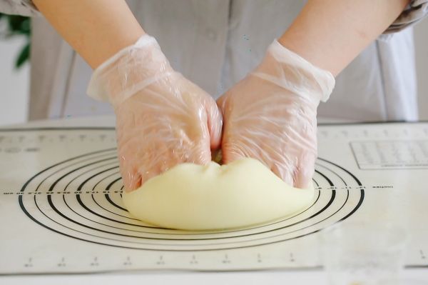 绿豆芝士冰皮月饼