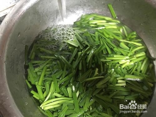 豆芽炒韭菜的做法