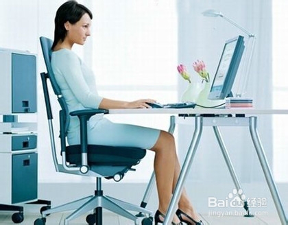 不同坐姿对应人的性格各有不同