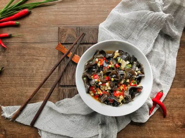 凉拌剁椒黑木耳