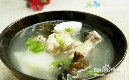 美食煮意：山药木耳煲鸡汤