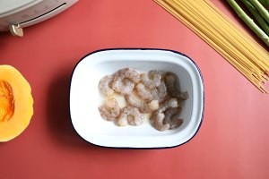 教大家浓情椰香南瓜意面