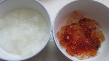 桃胶雪蛤银耳羹的做法