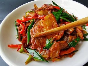 香辣美味的蒜苗回锅肉