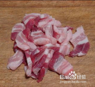 <b>东北酸菜白肉的家常做法</b>