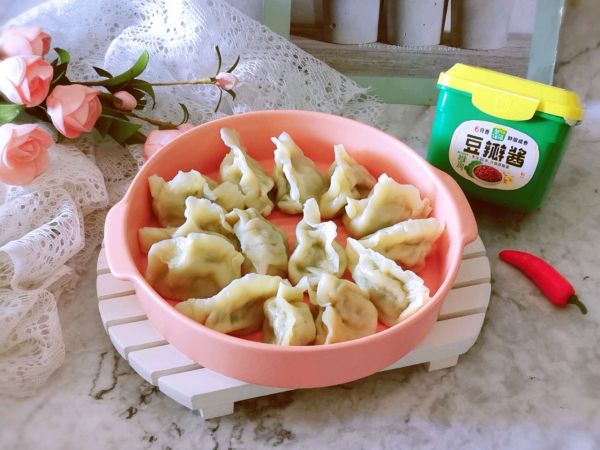 酱香鲜肉香菜水饺