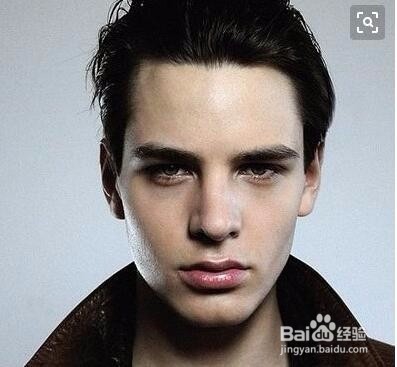 短发洗完后蓬蓬起来特别难看怎么办