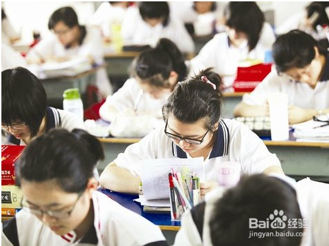 家长如何疏导高三学生情绪不稳定