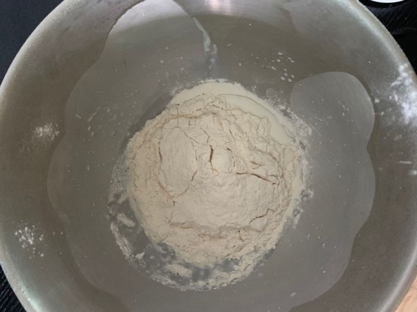 拉丝芝士培根面包