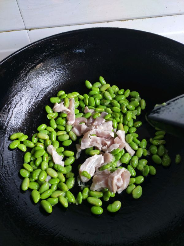 榨菜肉丝炒毛豆