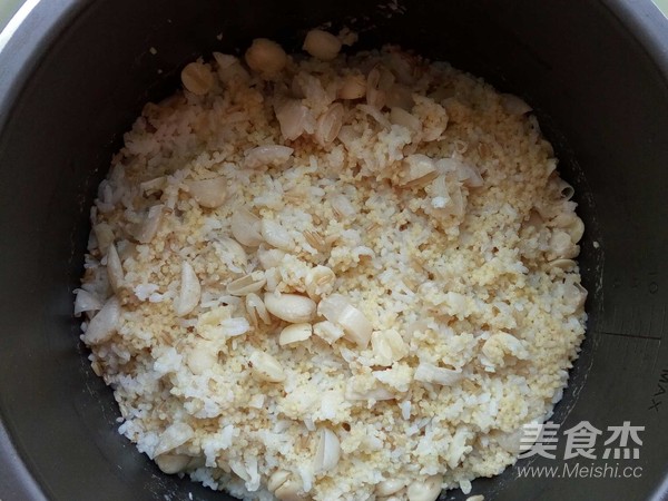 莲子白芸豆燕麦仁二米饭