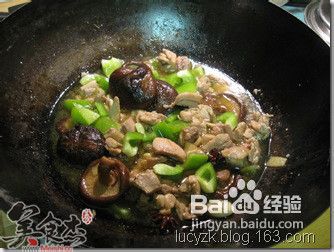 家常香菇焖鸡块的做法