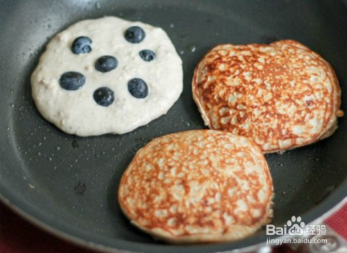 如何制作燕麦蓝莓酸奶煎饼