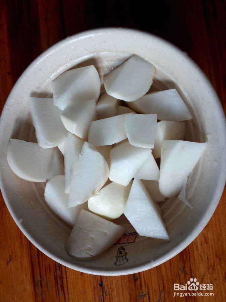 排骨白萝卜汤的做法