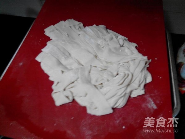 大盘鸡盖面的做法