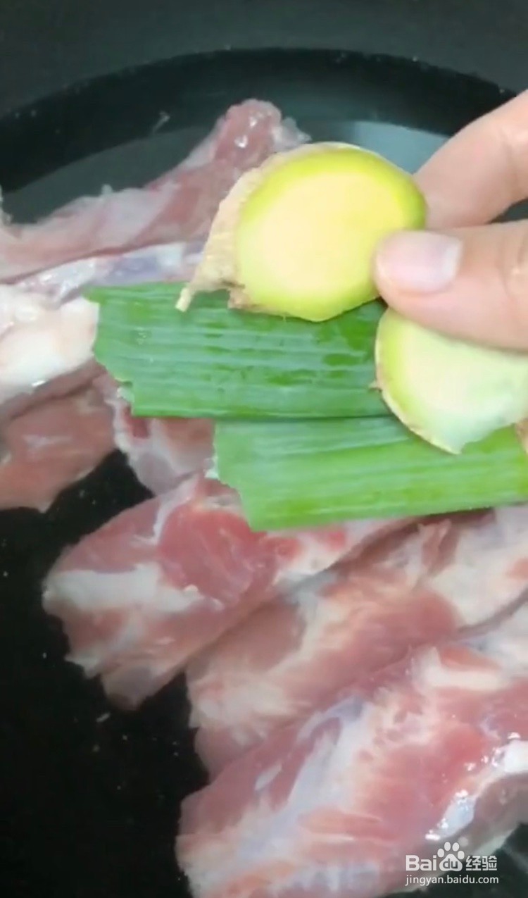 糖醋排骨的做法