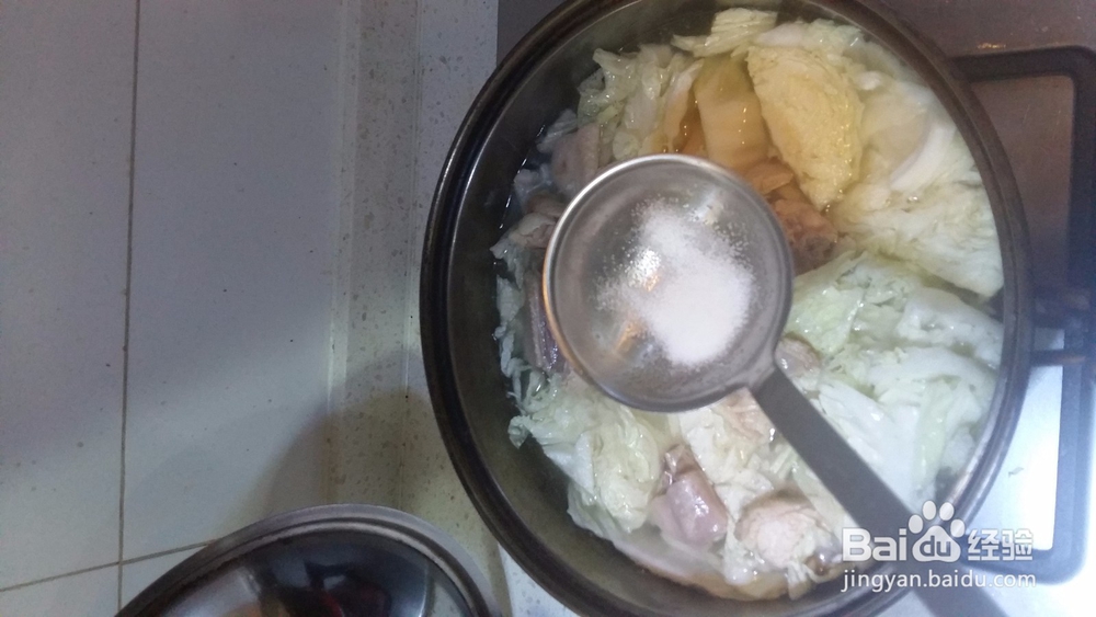 清淡味的鸡汤煮白菜豆泡