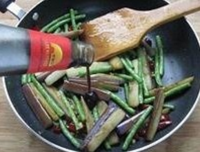 茄子烧豆角怎么制作