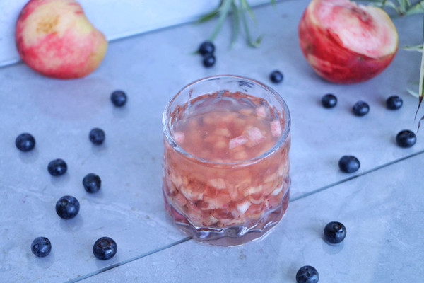 少女心莓桃多多气泡饮
