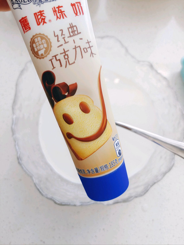 樱花椰乳气泡水