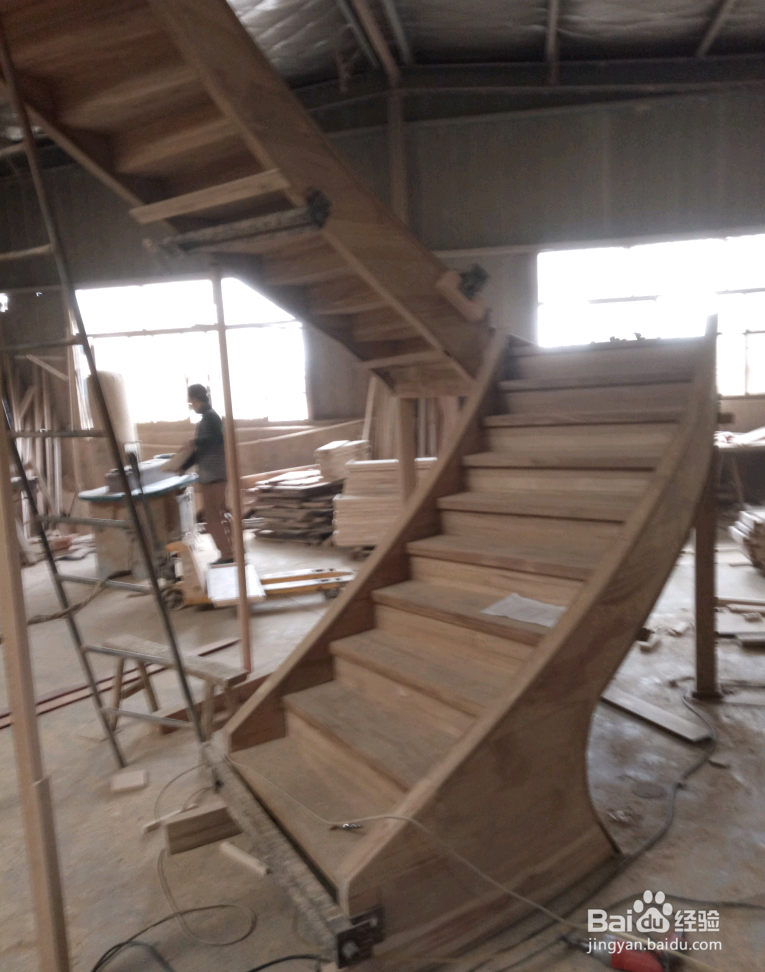 怎么做来回弧形梯！