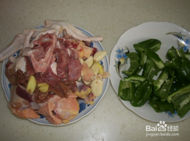 青椒烧公鸡的做法
