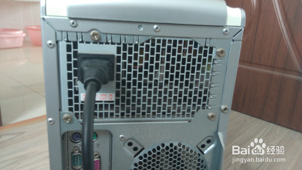 如何连接电脑的单个部件并开机