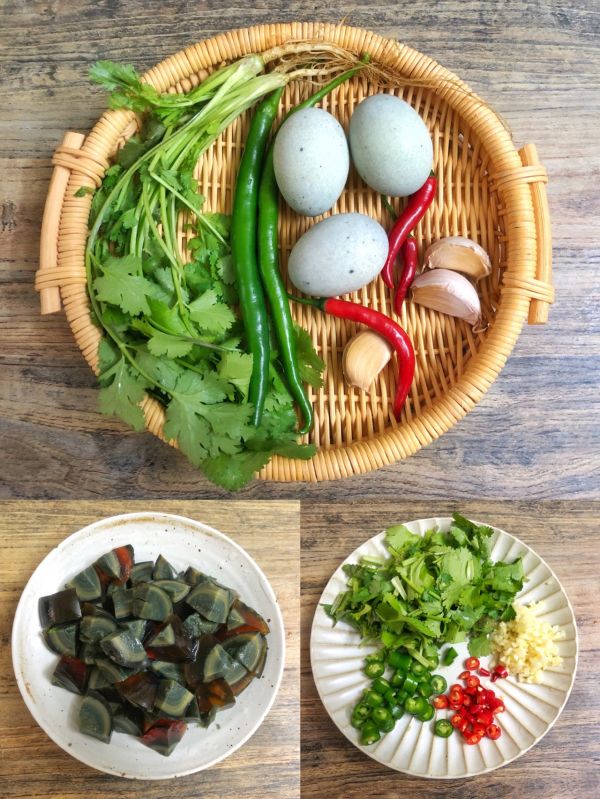 ㊙️火爆香菜拌皮蛋香辣开胃又下饭～