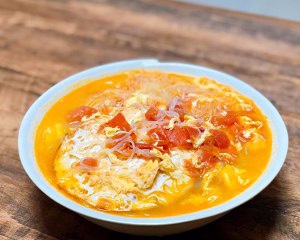 快手汤｜鸡蛋西红柿粉丝汤